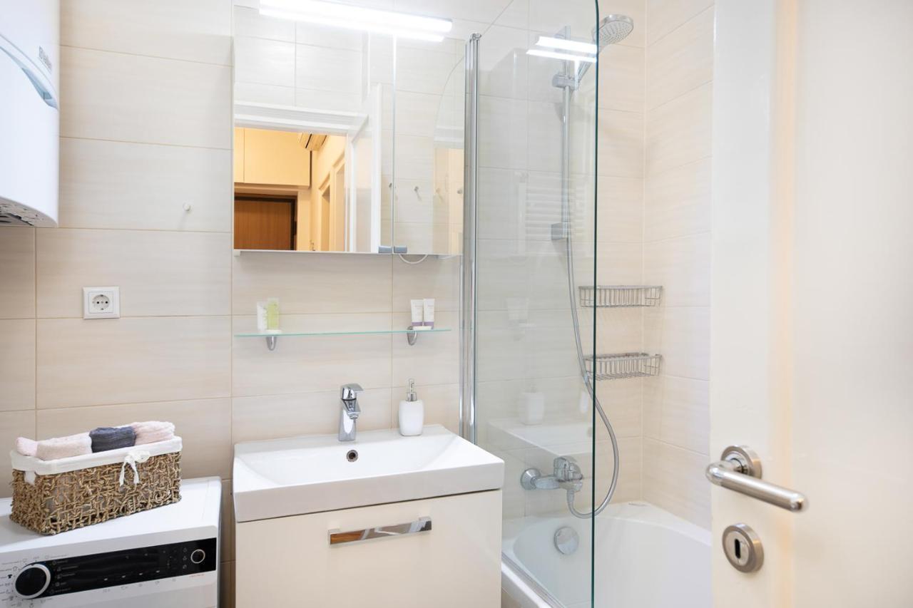Modern Spacious 3Bdr Apartment In Heart Of Zagreb Bagian luar foto
